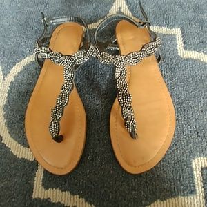 Mossimo size 6 and 1/2 flip flop sandals